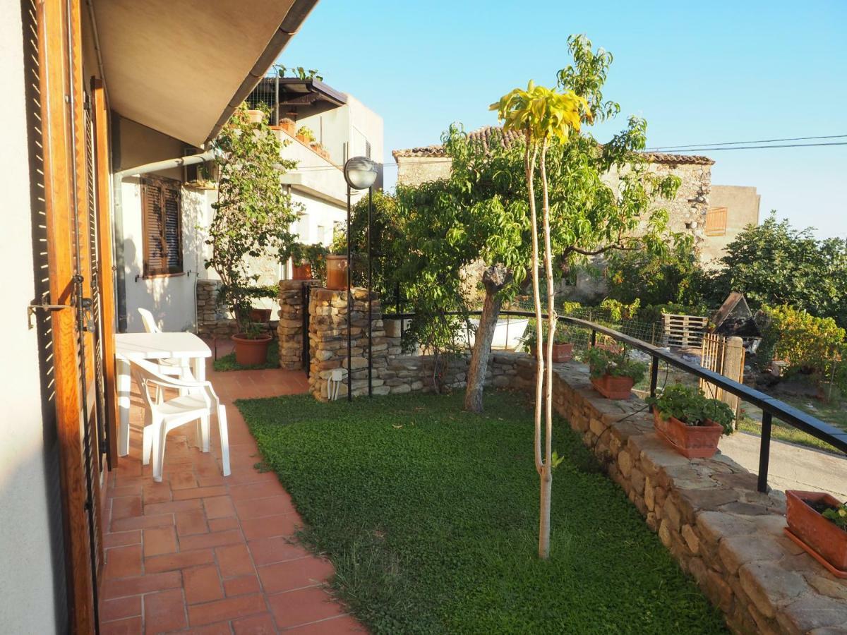 Casa Vacanze Ulisse Roccella Ionica Exteriör bild